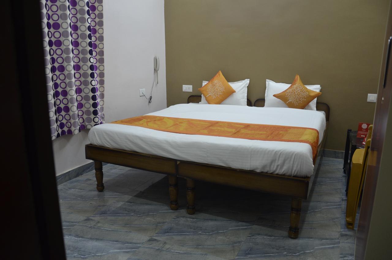 Oyo 7622 Varanasi Stays Luaran gambar