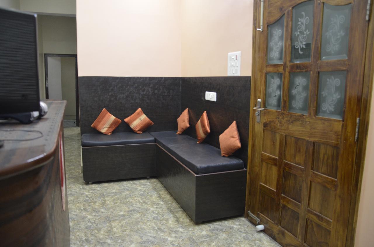 Oyo 7622 Varanasi Stays Luaran gambar