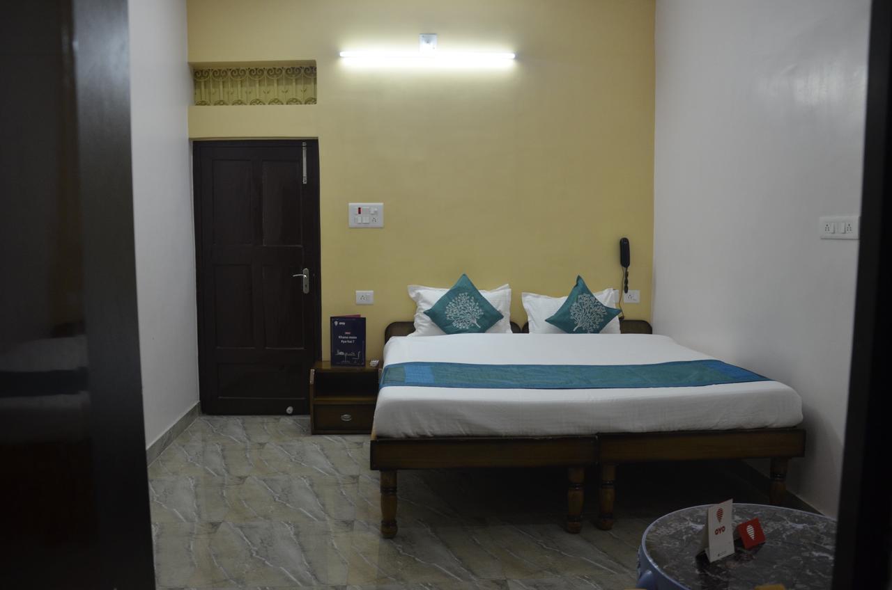 Oyo 7622 Varanasi Stays Luaran gambar