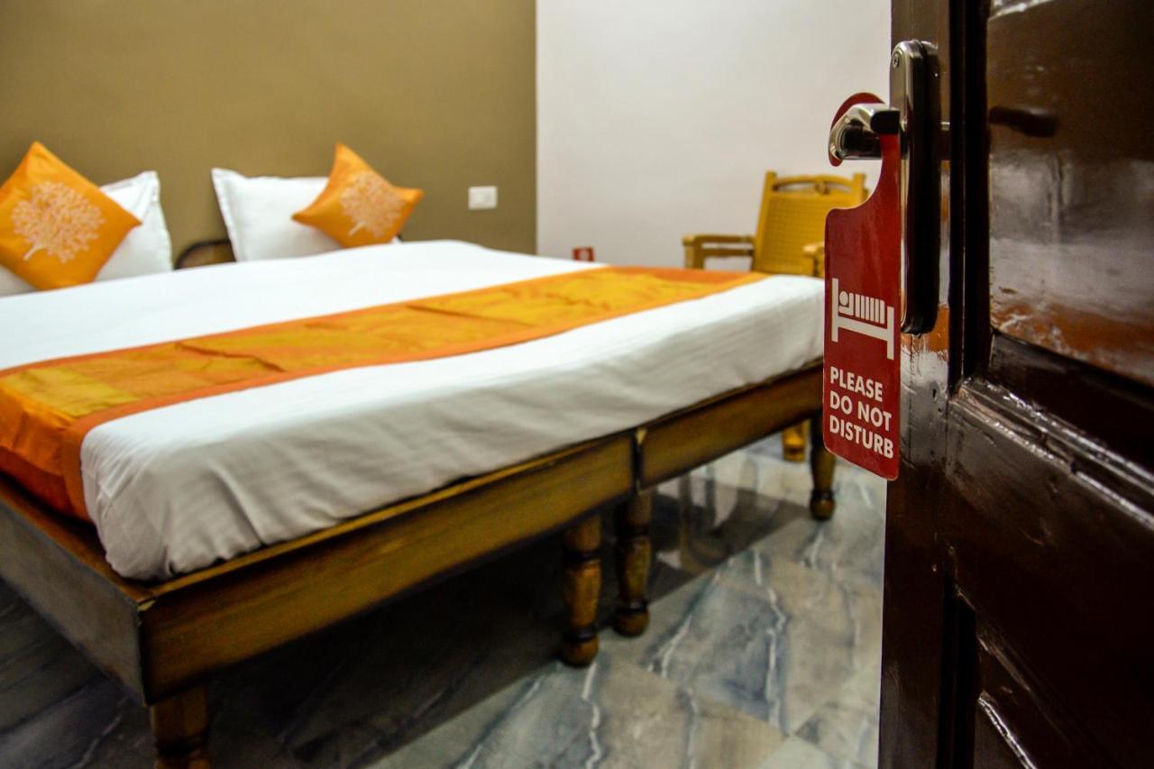 Oyo 7622 Varanasi Stays Luaran gambar